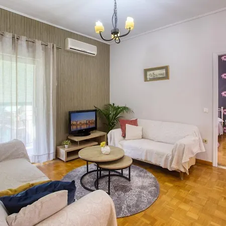 Helena Aparment Apartman