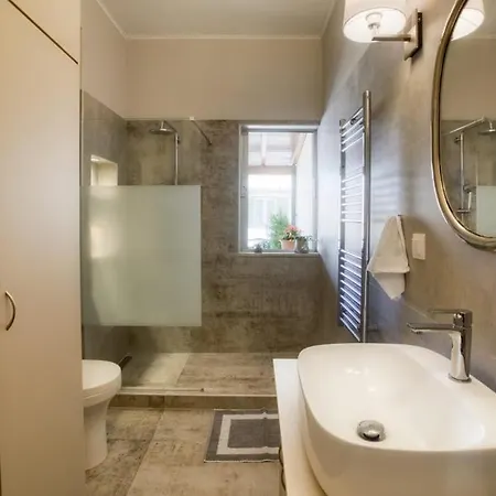Helena Aparment Apartman *