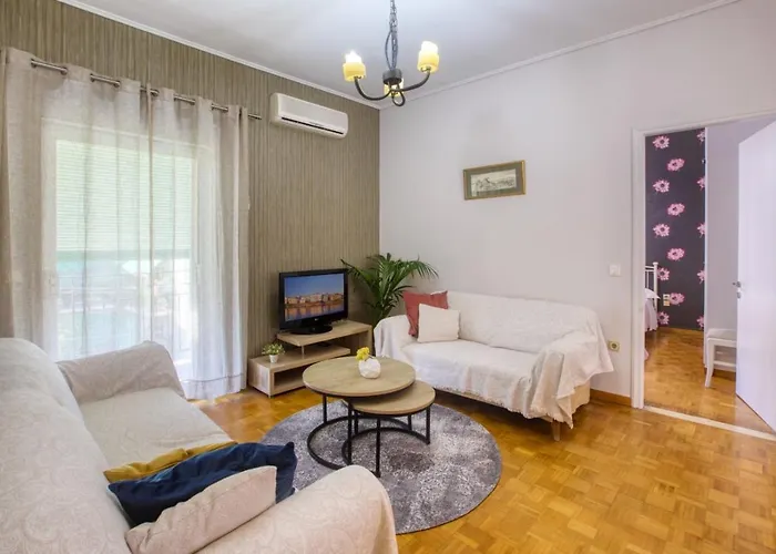 Helena Aparment דירה