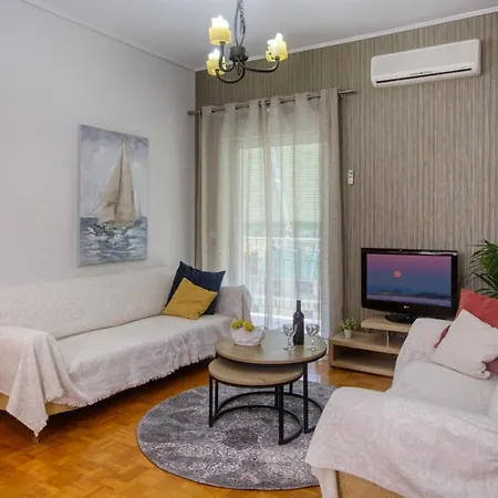 Helena Aparment アパート *